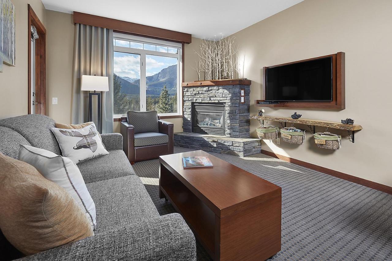 Mountain View Escape With Open Hot Tub, Views!! Canmore Exterior foto
