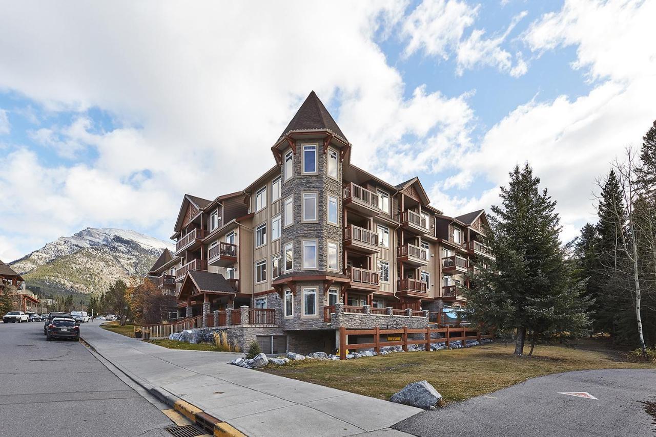 Mountain View Escape With Open Hot Tub, Views!! Canmore Exterior foto